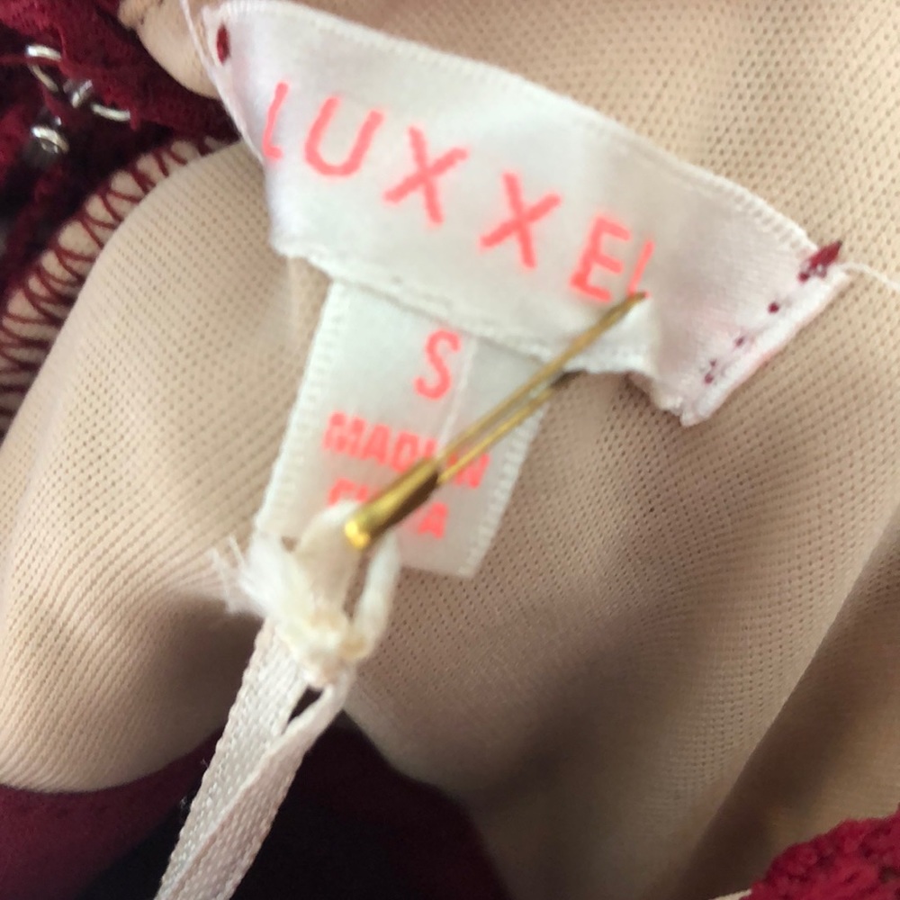 Dress - Picture 3 of 3